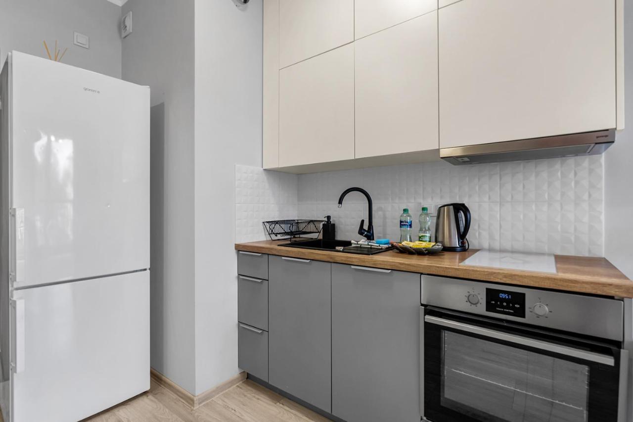 Wlochy Klinkierowa Comfort Apartment Varsó Kültér fotó